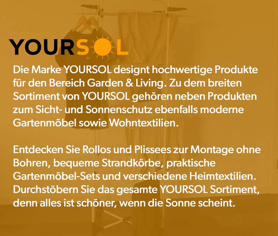 Wäscheständer mit aufgehängter Kleidung.