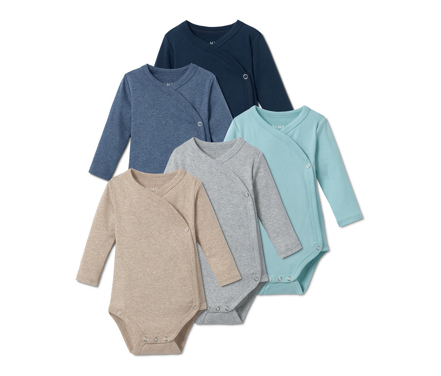Fünf Baumwoll-Langarmbodys in Beige, Grau, Hellblau, Blau und Dunkelblau.