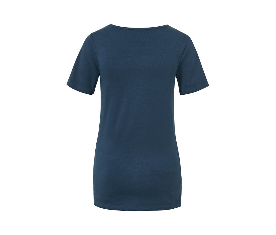 Nahaufnahme eines marineblauen 2er-Umstandsshirts.