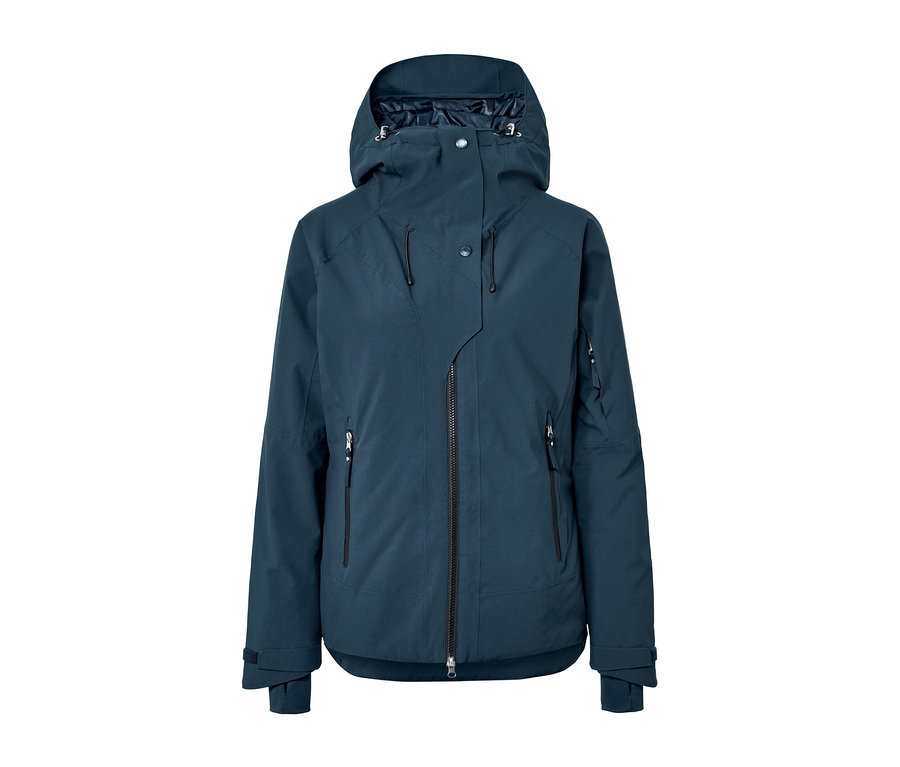 Marineblaue Skijacke auf weißem Hintergrund.