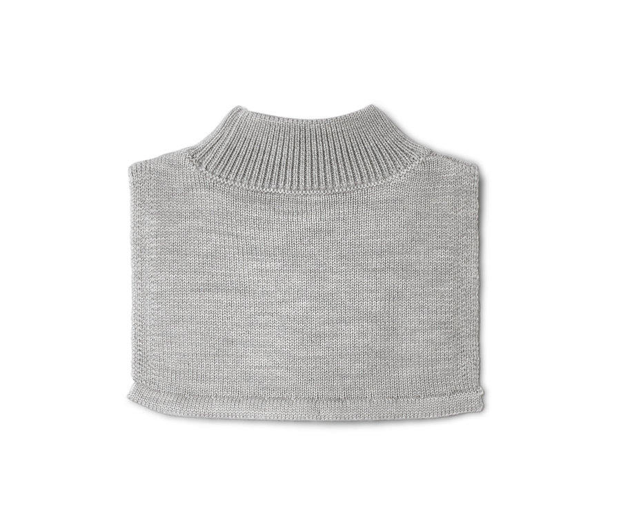 Zusammengelegter Kinder-Woll-Rollkragenschal.