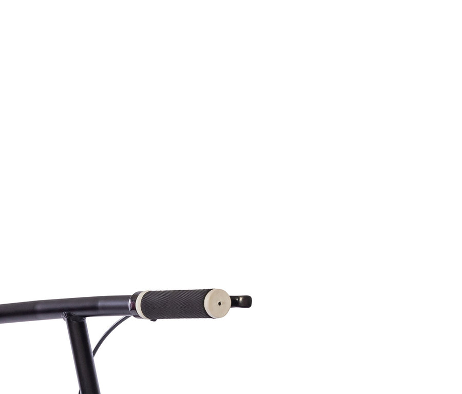 Nahaufnahme eines Puky Scooter R 07 L Tretrollers in Pearl Pink.