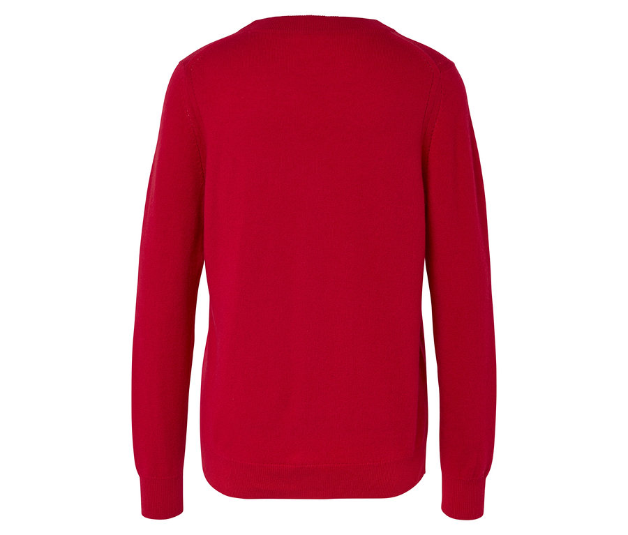 Roter Pullover mit langen Ärmeln.