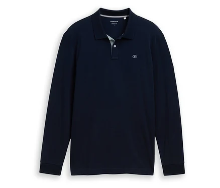 Ein marineblaues Langarm-Poloshirt liegt auf einem weißen Hintergrund.