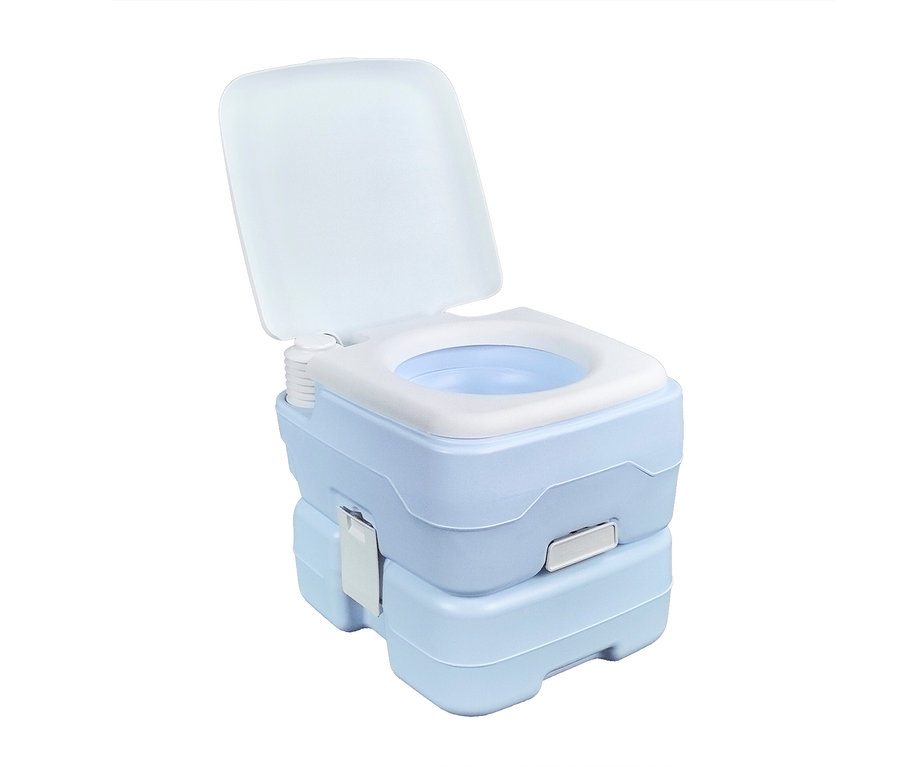 Hellblaues Camping-WC mit weißem Sitz und geöffnetem weißem Deckel.