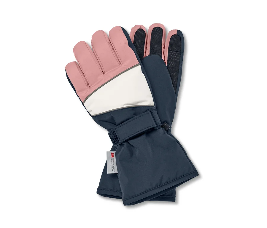Zwei Winterhandschuhe, dunkelblau mit weißem Streifen und rosa Fingern.