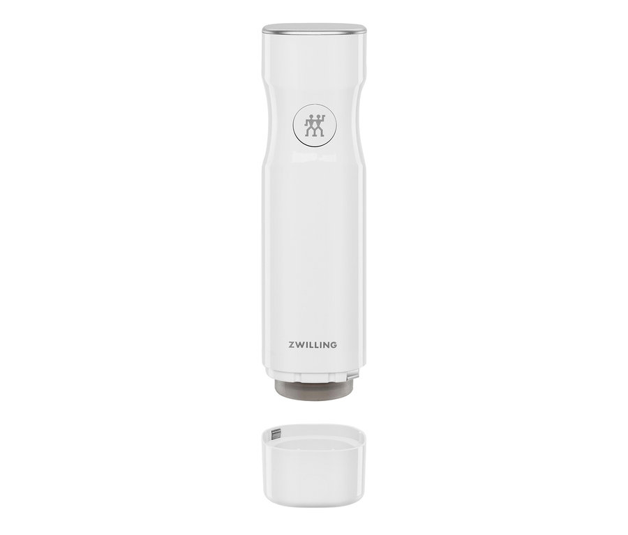 Ein weißes Vakuumiergerät aus dem ZWILLING® Fresh & Save Set und eine weiße Kühlschrankbox.