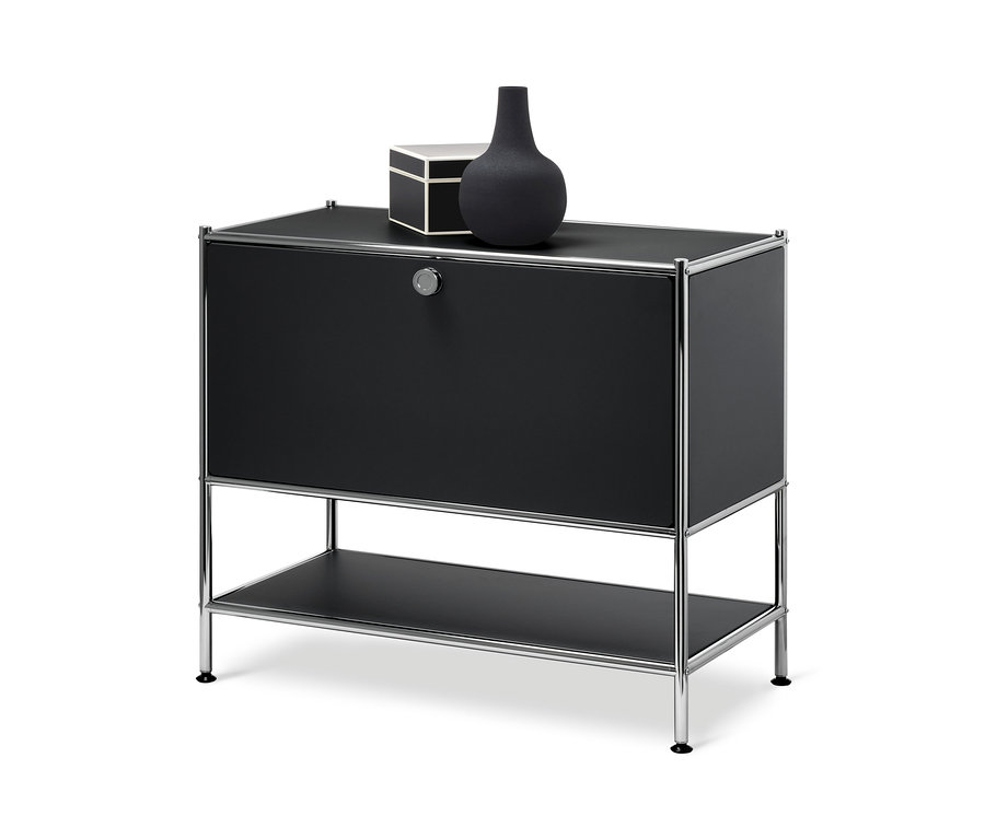 Schwarzes Sideboard »CN3« mit einer Klappe.