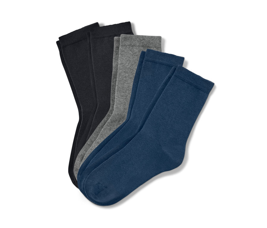 Fünf Paar dunkelblau-schwarze Kinder-Socken.