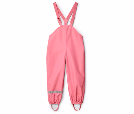 Pinke Regenhose mit verstellbaren Trägern und reflektierenden Streifen an den Beinenden.