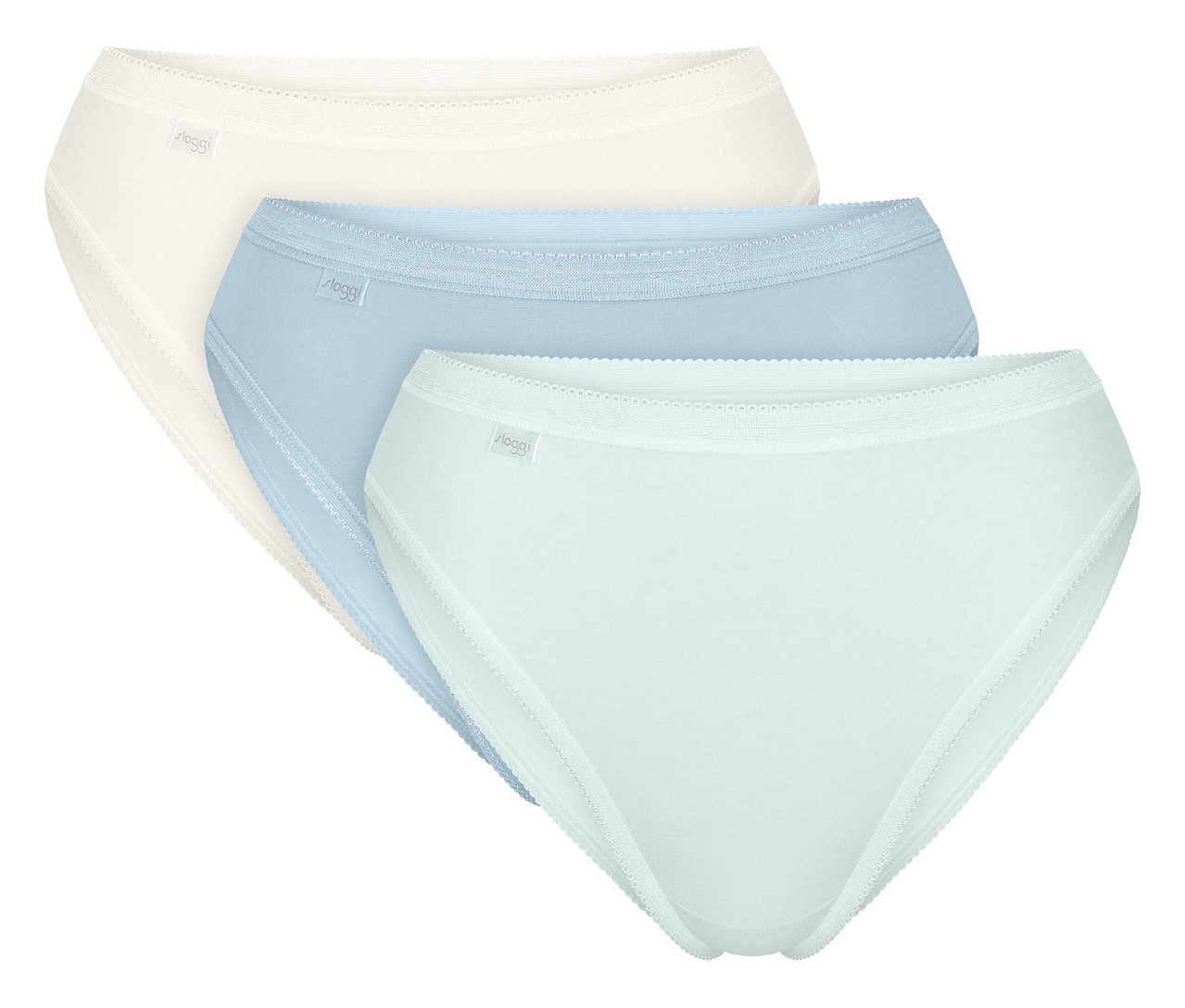 Drei Sloggi Slips in Weiß, Blau und Türkis liegen übereinander.