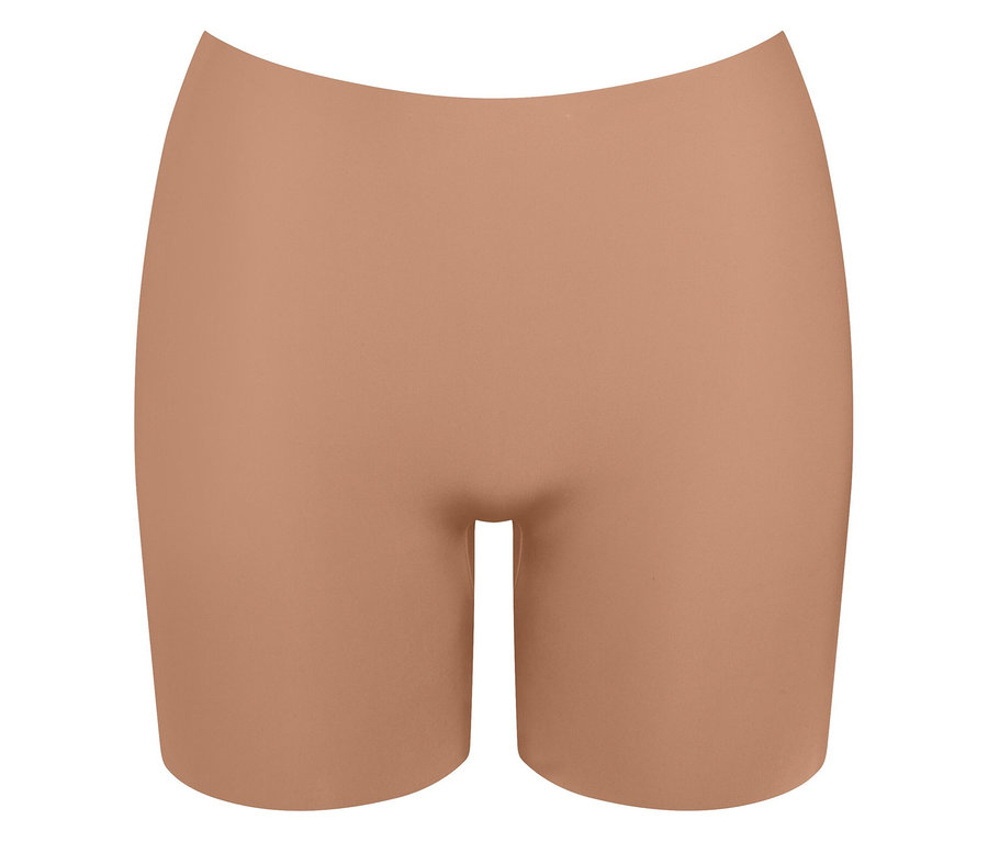 Hautfarbene Shapewear-Shorts vor einem weißen Hintergrund.