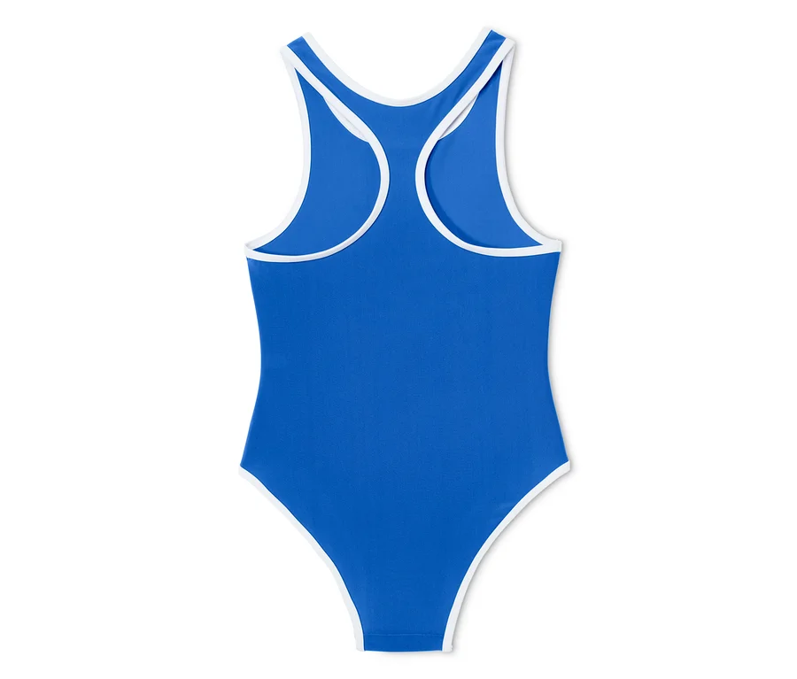 Blauer Badeanzug mit weißen Rändern.