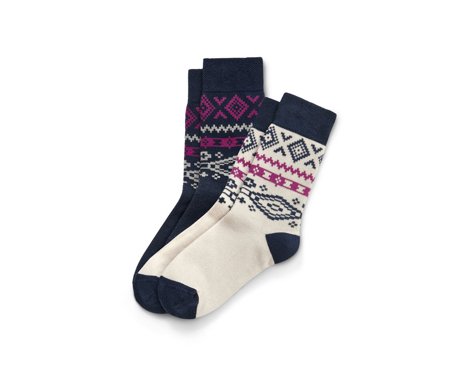 Zwei Paar Thermosocken mit Norwegermuster.