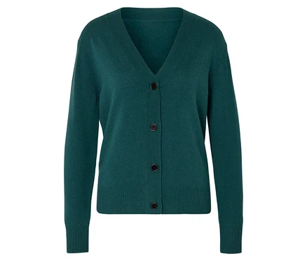 Grüne Strickjacke mit V-Ausschnitt und Knöpfen.
