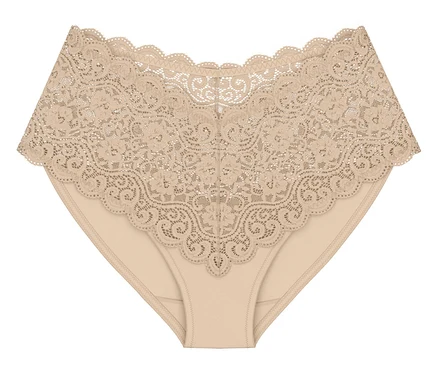 Hautfarbener Slip »Amourette Maxi« von Triumph.