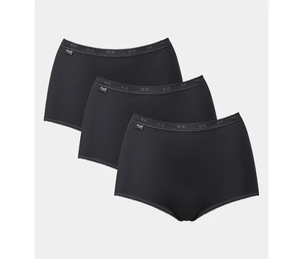 Drei schwarze Slips liegen übereinander.