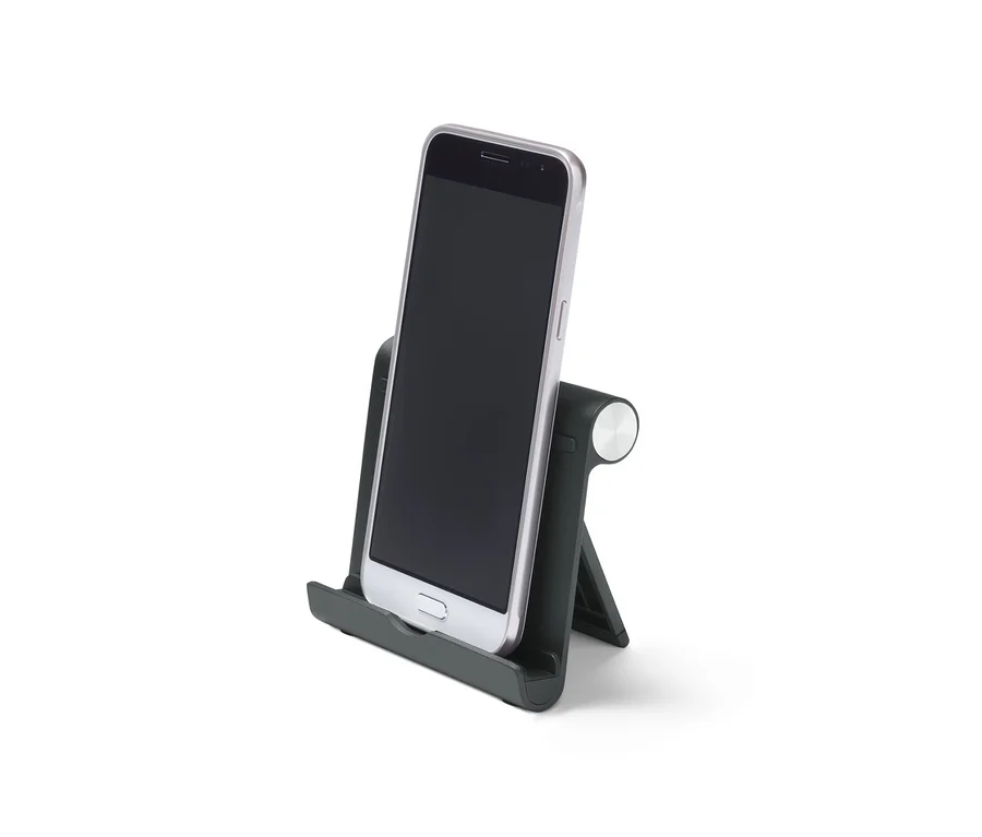 Schwarzer Smartphone- und Tablet-Ständer mit eingelegtem Smartphone.