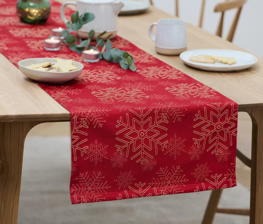 Jacquard-Tischläufer, rot bei Tchibo kaufen