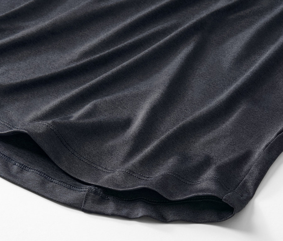 Detailansicht eines Funktionsshirts.