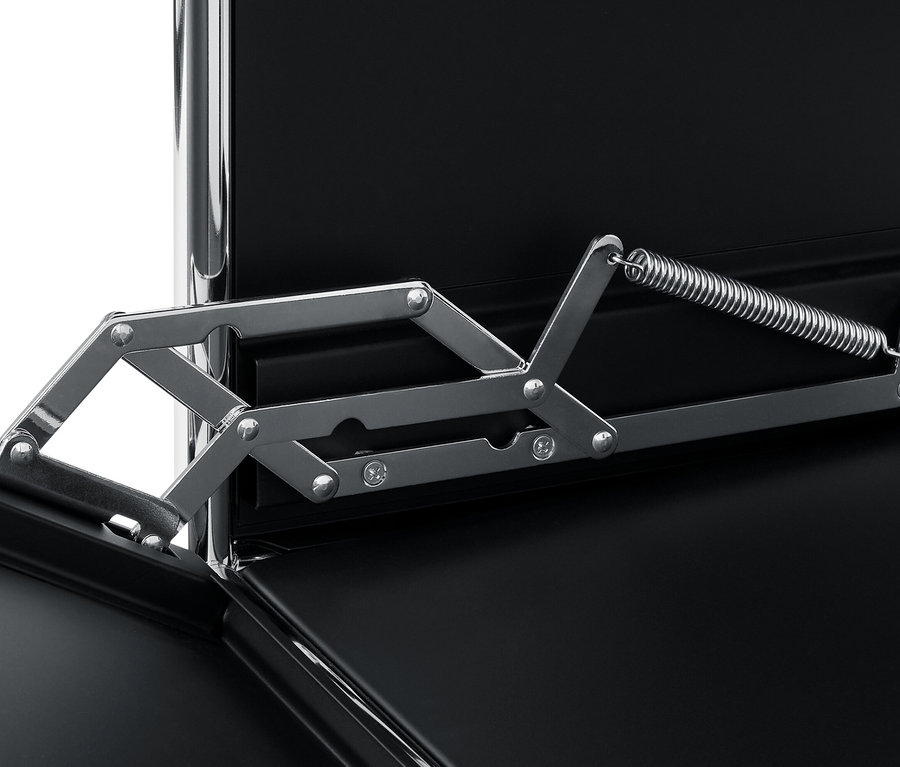 Detailansicht des Metall-Kommode »CN3« mit 1 Schublade und 1 Klappenfach.