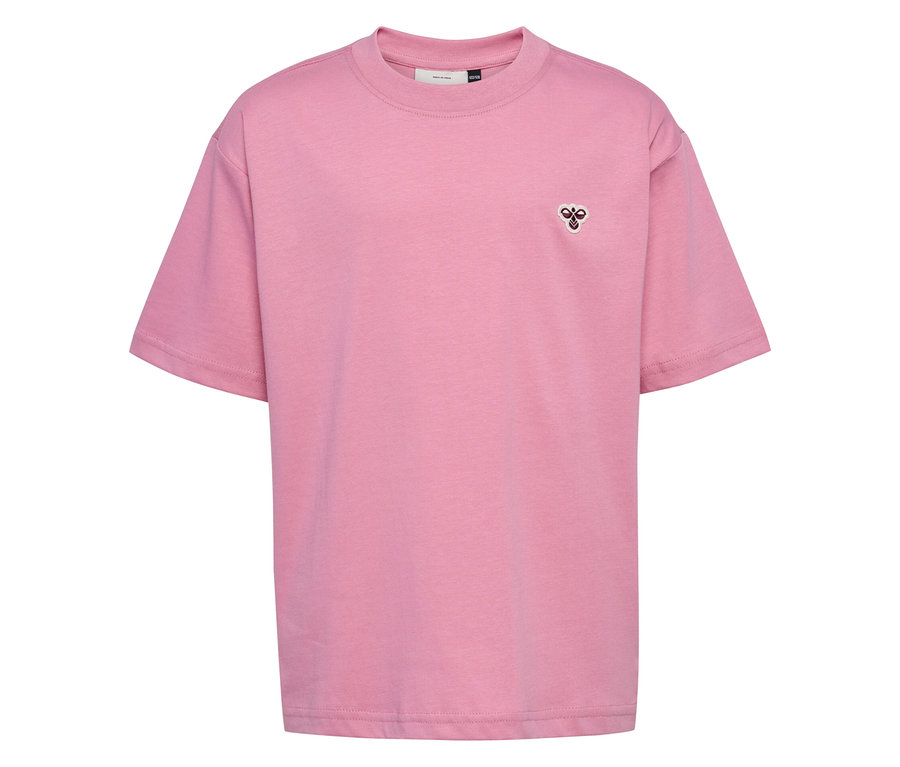 Das rosa hummel® HMLJR Loose T-Shirt liegt flach und ist frontal zu sehen.