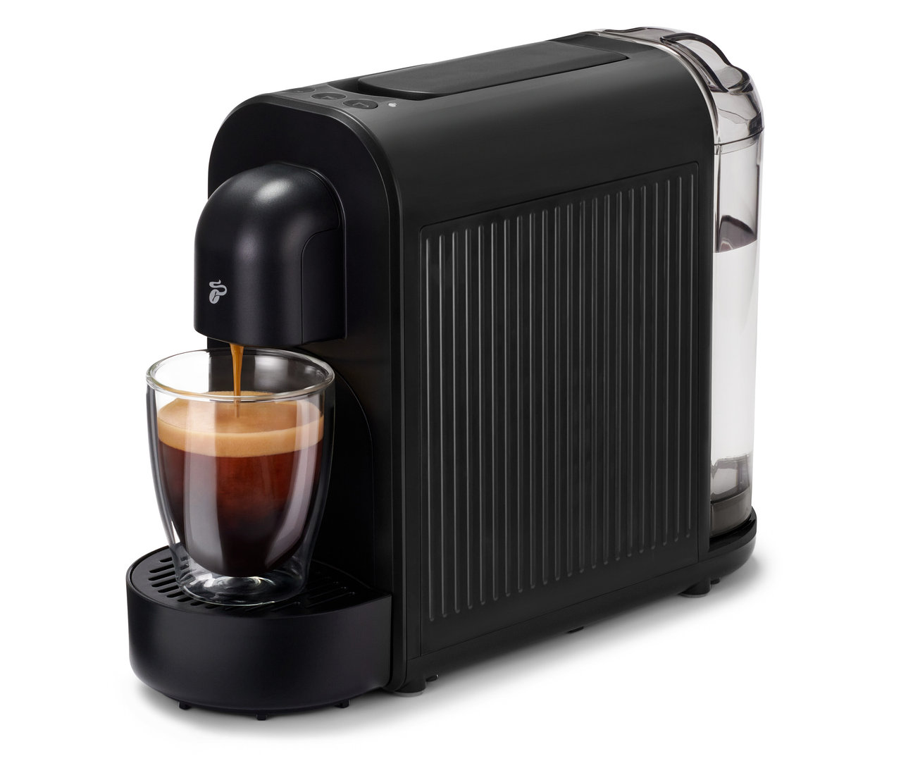 Die schwarze Cafissimo now black Kaffeemaschine füllt Kaffee in ein Glas.