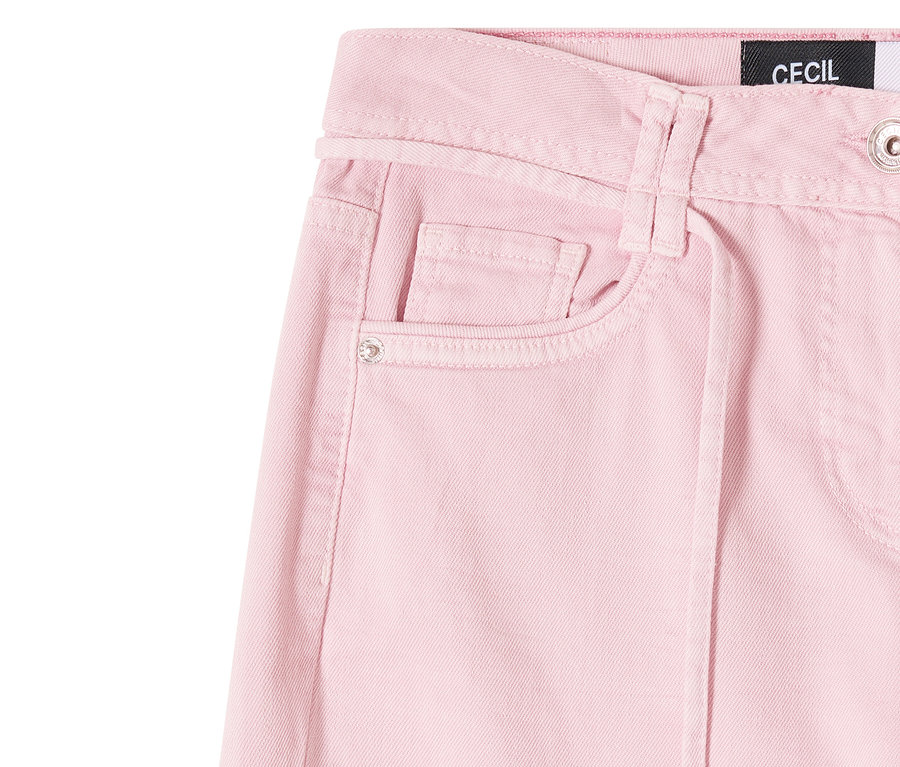 Nahaufnahme der CECIL Jeans »Neele« in Rosa mit Taschen und Gürtelschlaufen.