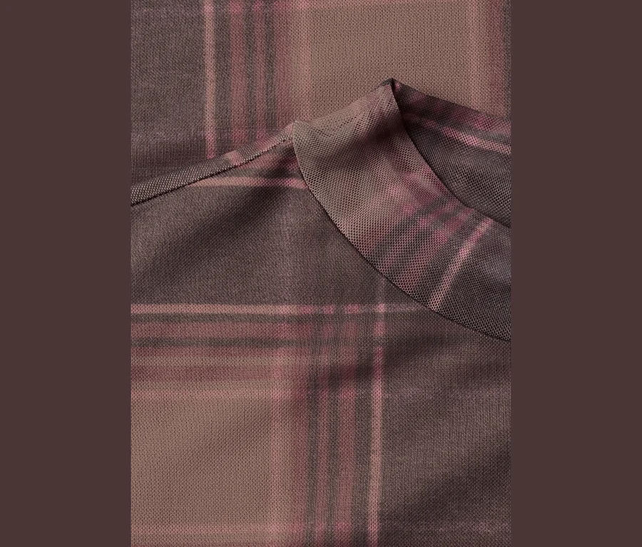 Street One Mesh-Shirt mit braun-pinkem Karomuster und sichtbarer Naht.