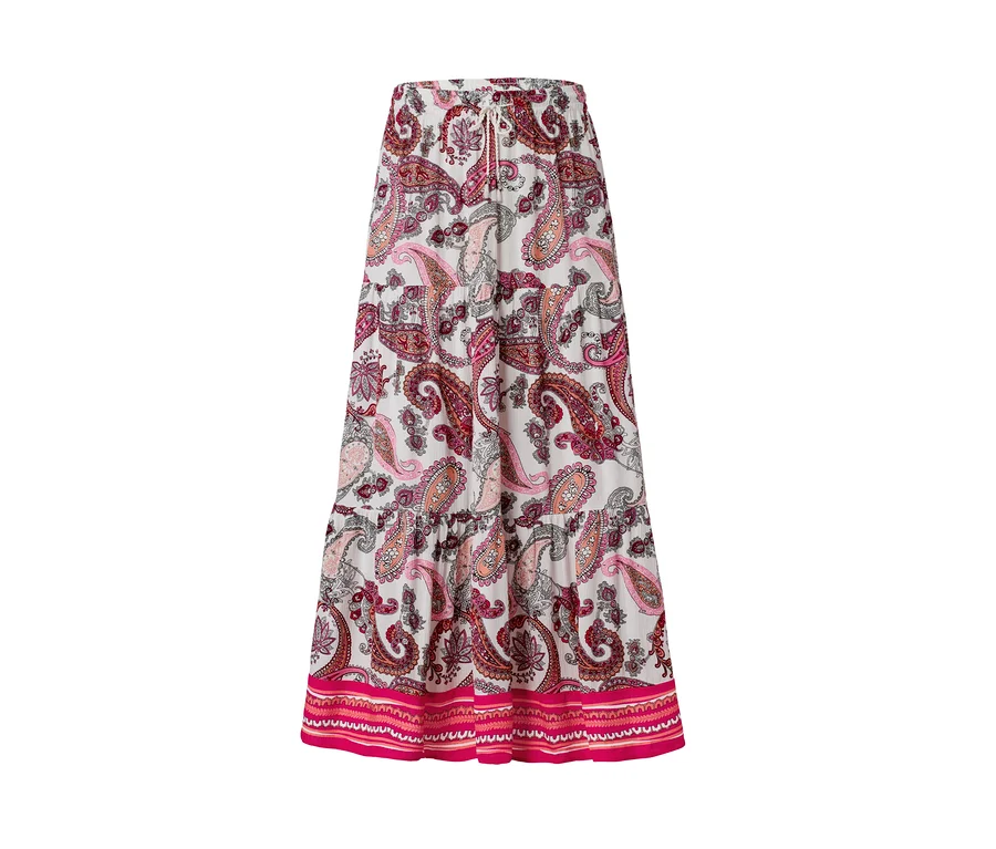 Detailansicht eines Maxirocks mit Paisleymuster.