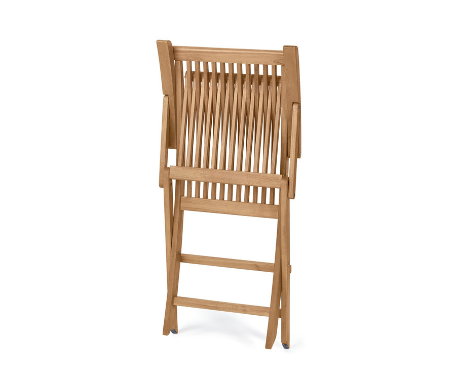 Zusammengeklappter Holzstuhl.