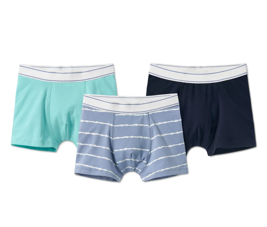 Drei Jungen-Slipboxer: türkis, blau gestreift und dunkelblau.
