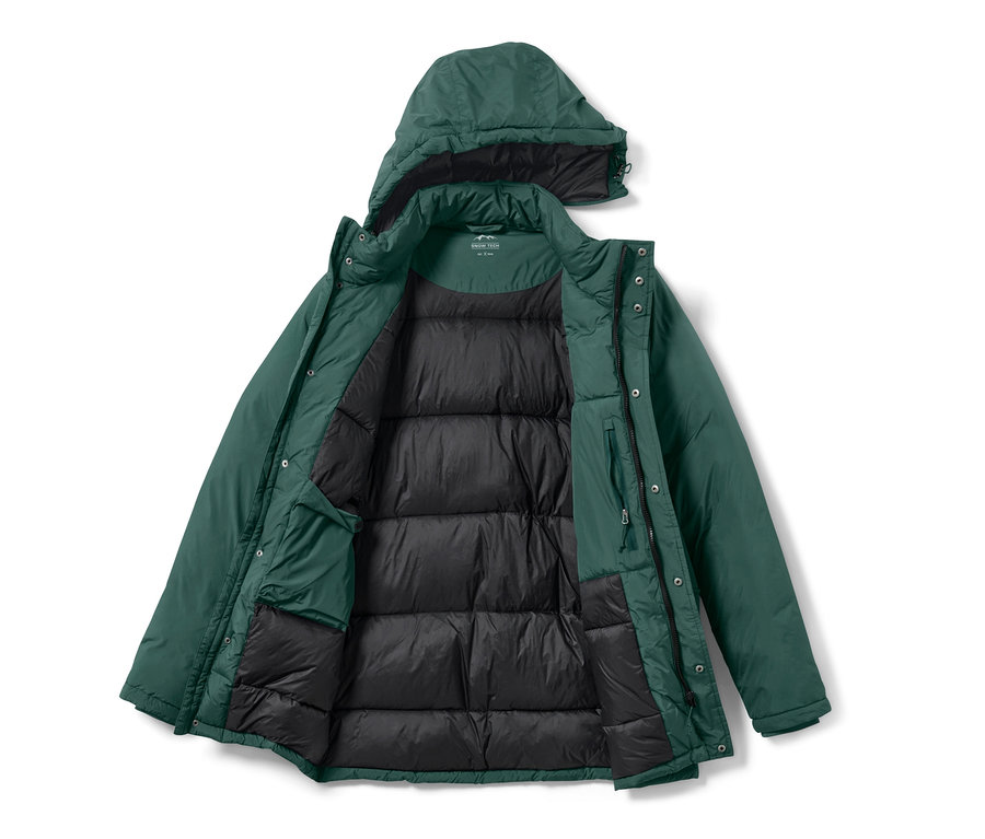 Grüner Steppparka mit schwarzer Innenseite und Kapuze.