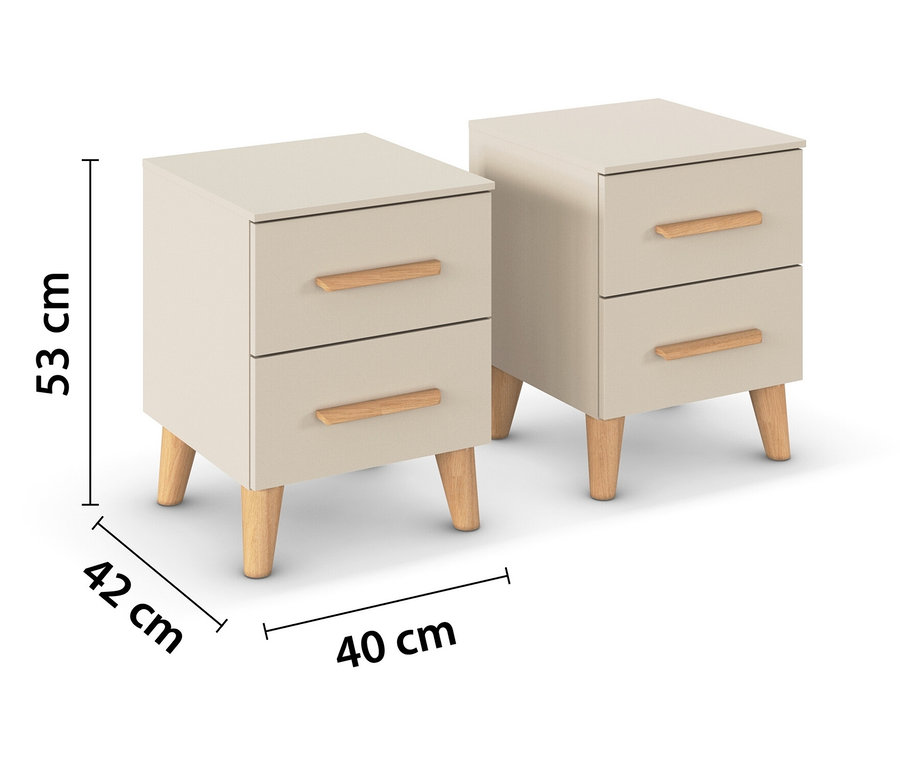 Zwei beige Nachttische mit je zwei Schubladen und Holzbeinen.