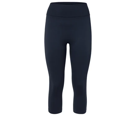 Dunkelblaue, knielange Leggings vor weißem Hintergrund.