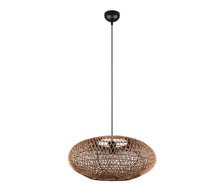 Eine braune geflochtene Lampe "Hedda" hängt an einem schwarzen Kabel.