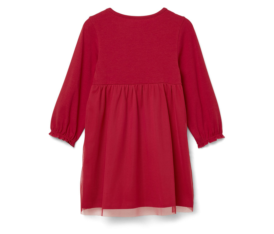 Rotes Mädchenkleid mit langen Ärmeln.