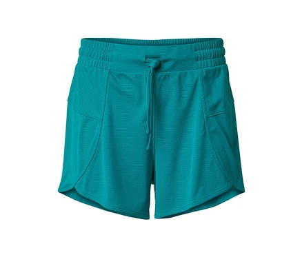 Türkise Funktionsshorts.