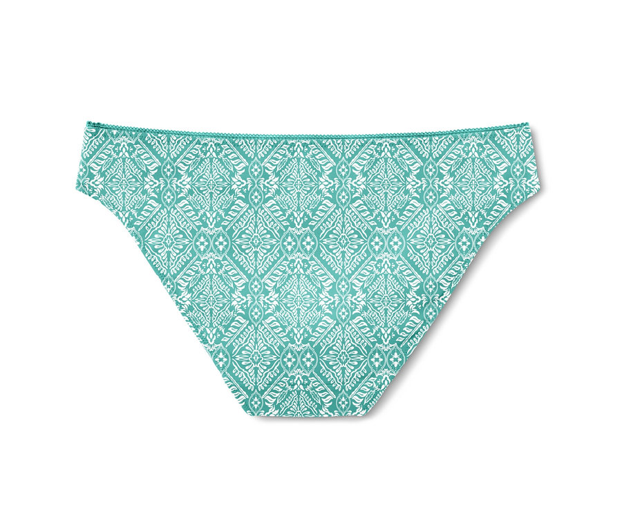 Ein türkiser Slip mit weißem Muster.