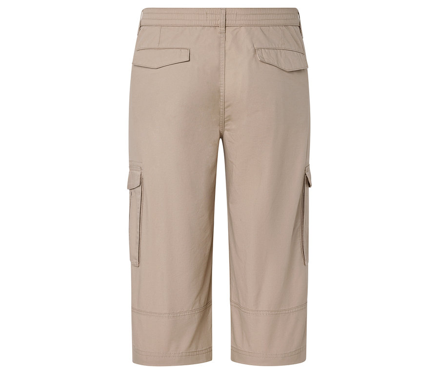Beige Dreiviertel-Cargohose von hinten mit Taschen.