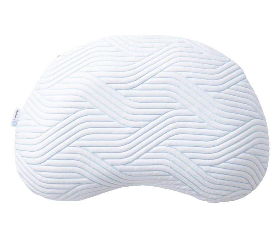 Nahaufnahme eines TEMPUR Curve SmartCool™ Schlafkissen, S oder M, mit blauem Wellenmuster auf weißem Grund.