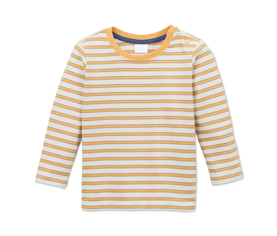 Gelb-weiß gestreiftes langärmliges Shirt.