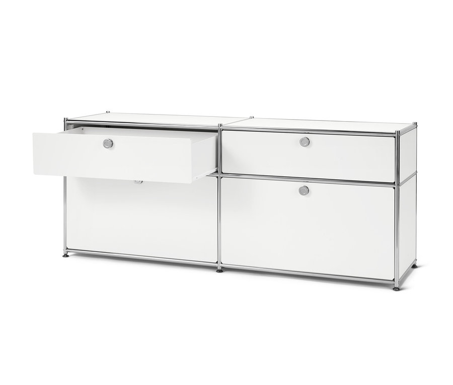 Weißes Sideboard »CN3« mit Schubladen und Klappen, eine Schublade ist geöffnet.