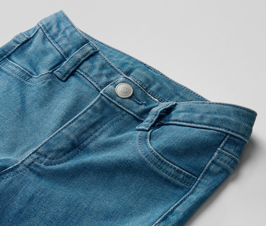 Detail einer Kinder-Jeans – Fit »Lotta«.