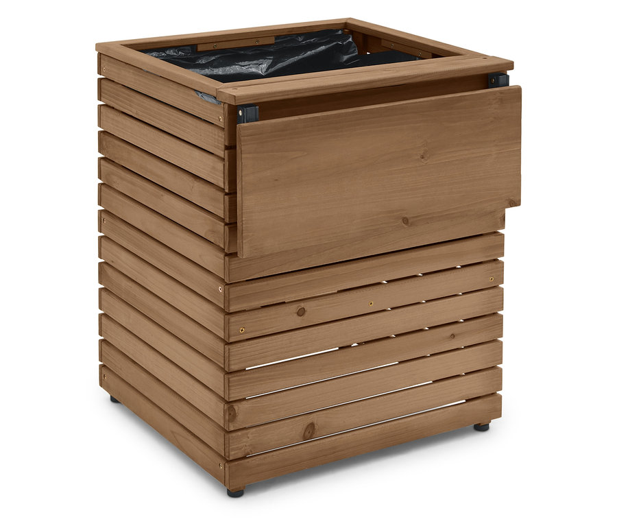 Nahaufnahme eines quadratischen, braunen Pflanzkastens aus Holz mit einer schwarzen Plastikfolie im Inneren.