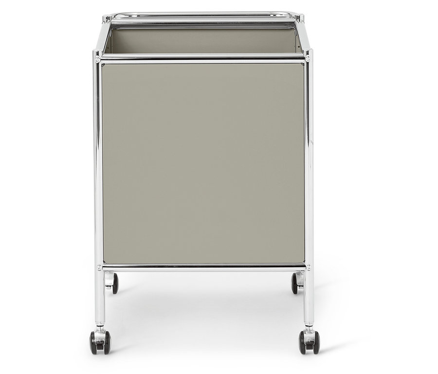 Ein grauer Rollcontainer mit Chromgestell steht auf einem weißen Hintergrund.