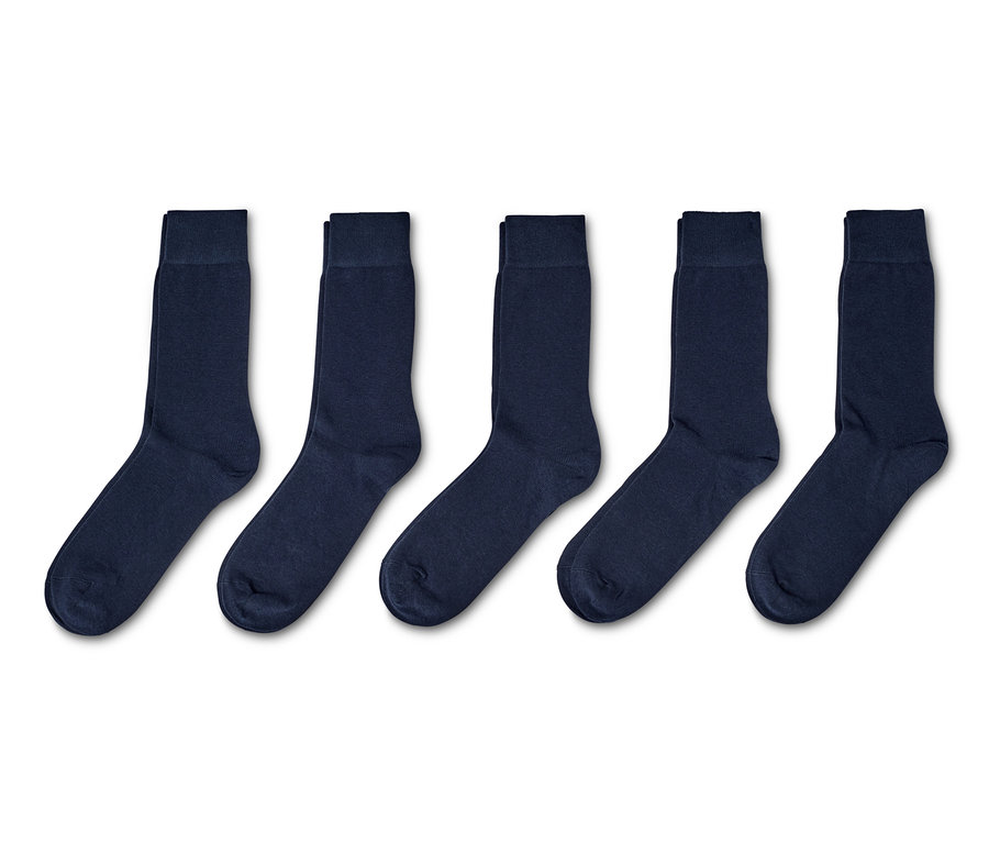 Fünf Paar Socken.