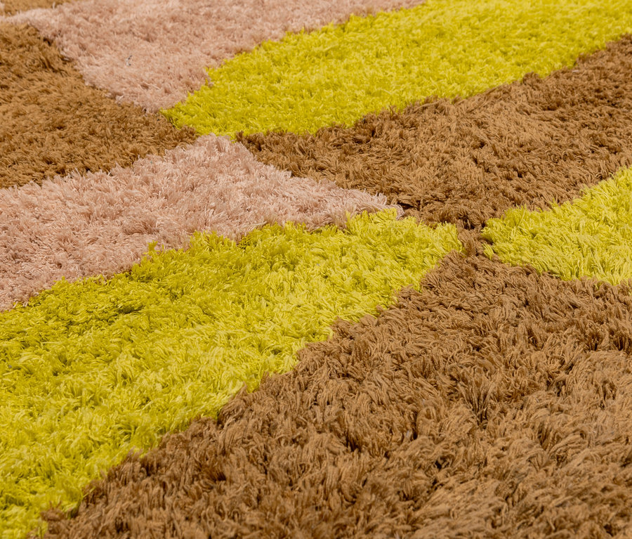 Detailaufnahme des Woood Teppich »Musa«, 170 x 240 mit Streifenmuster in Braun-, Beige- und Gelbtönen.