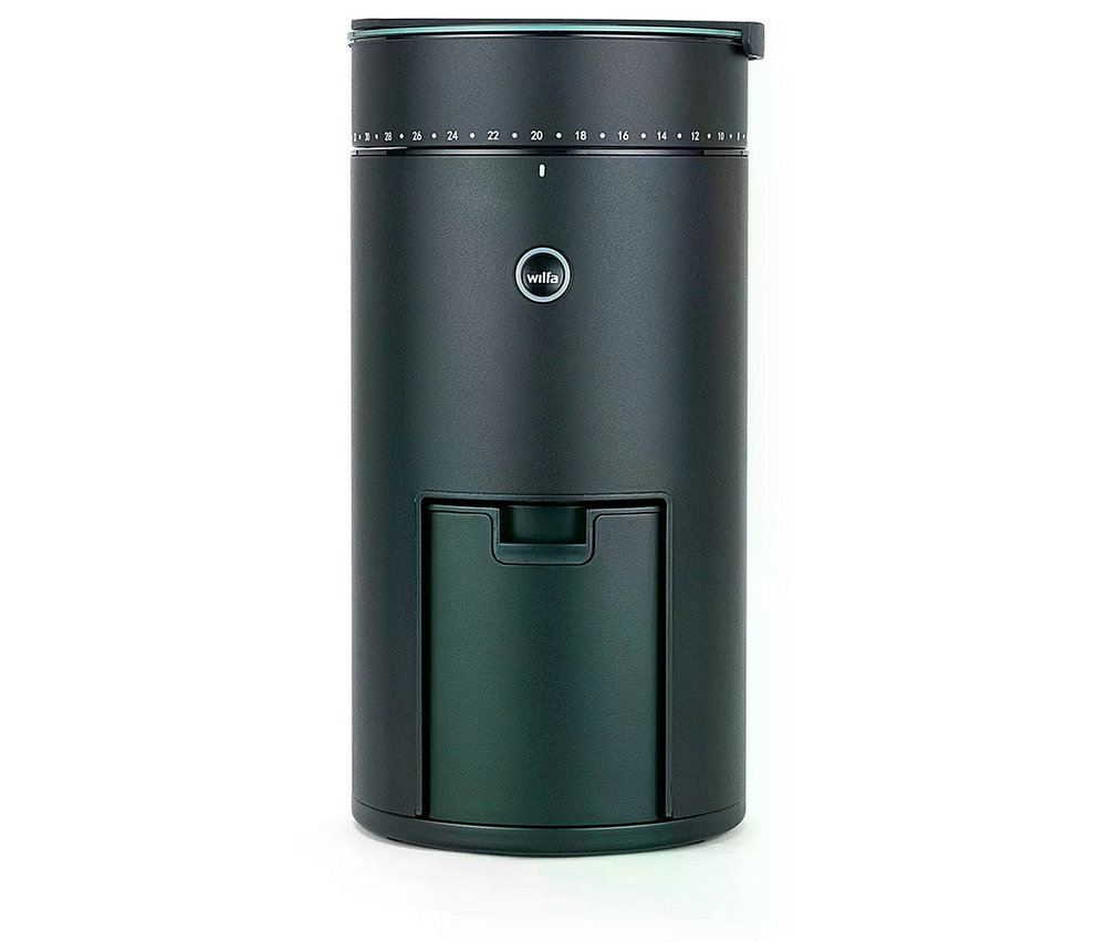 Schwarze zylindrische Wilfa Uniform Evo CG4B-S150 Kaffeemühle mit Waage, mit Mahlgradeinstellungen von 1 bis 28 oben und einem Ausgabefach vorne.