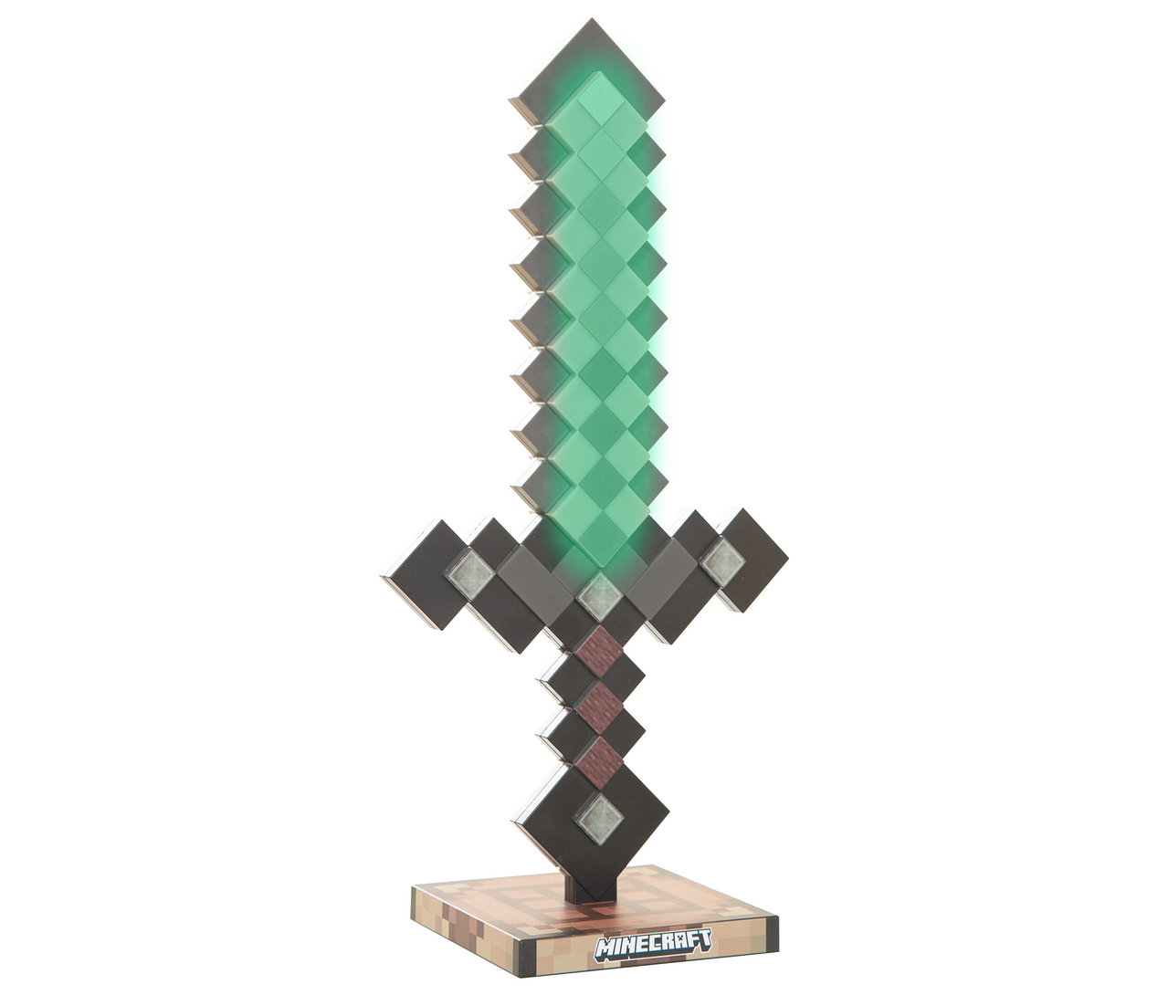 Nahaufnahme des Netherite MINECRAFT LED-Lichts, das ein blockartiges Schwertdesign mit grüner Klinge und braunem Griff auf einem quadratischen Sockel zeigt.